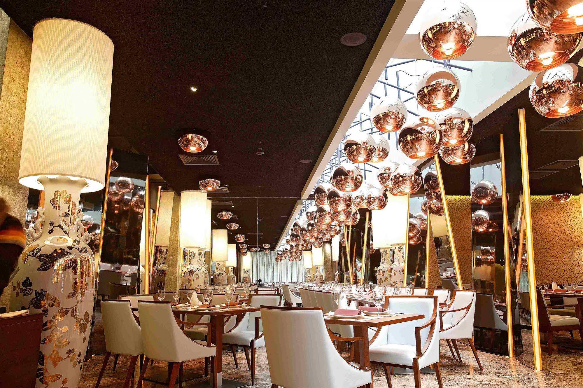 มาเมซง ออล-สวีท สปา โฮเทล โปครอฟกา Hotel มอสโก ร้านอาหาร รูปภาพ